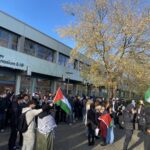 Omkring 100 elever strejkede for børnene i Gaza på Herlev Gymnasium & HF.