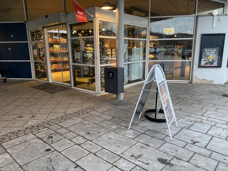 Kiosk ved Skovlunde Station. ben igen efter 10 måneder.