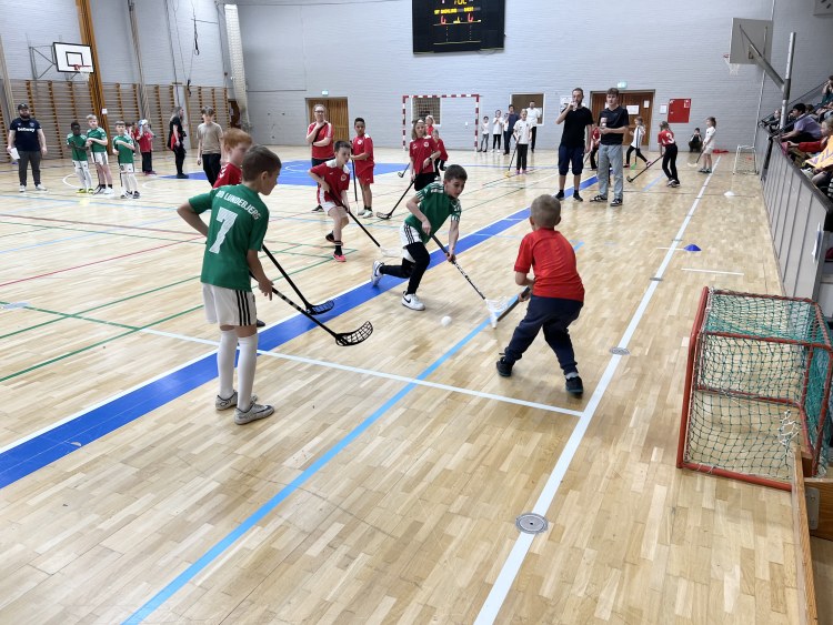 Hockeyturnering for alle fritidshjem i Skovlunde. Foto: Thomas Frederiksen
