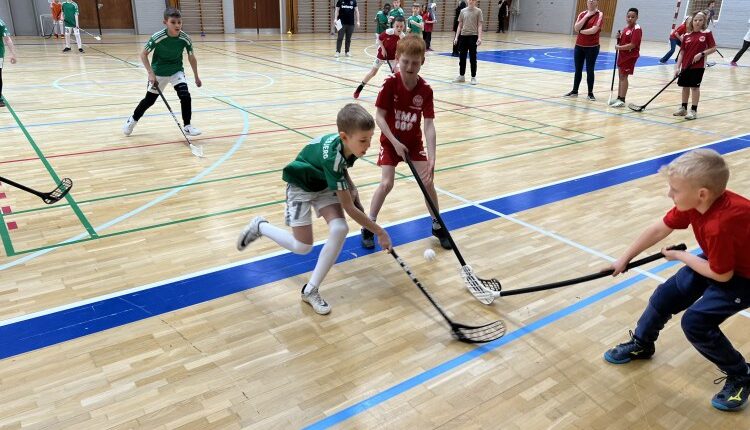 Hockeyturnering for alle fritidshjem i Skovlunde. Foto: Thomas Frederiksen