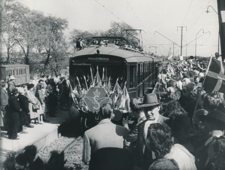 S-toget kommer til Herlev i 1949.