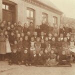 Skolen og skolebørn i Skovlunde, cirka 1900