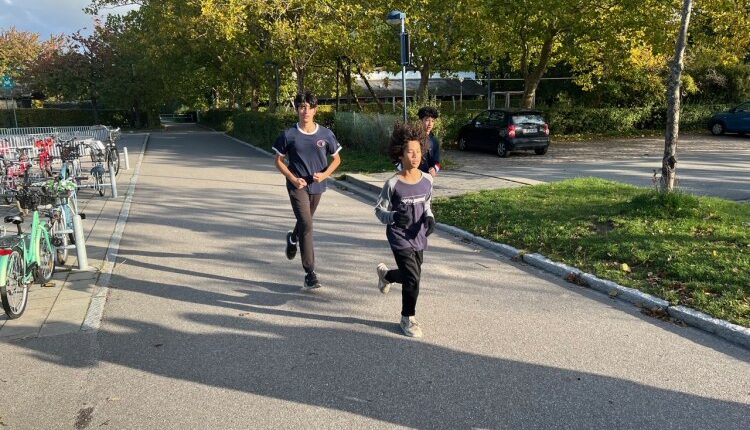 Løb til triatlon til Skolernes Motionsdag, Herlev Byskole. Foto: Thomas Frederiksen