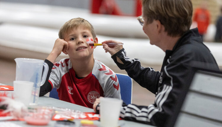 Fanzone før U18 træningskampen mellem Danmark og Finland den 13. november 2024 på Herlev Stadion. Foto: Claus Birch